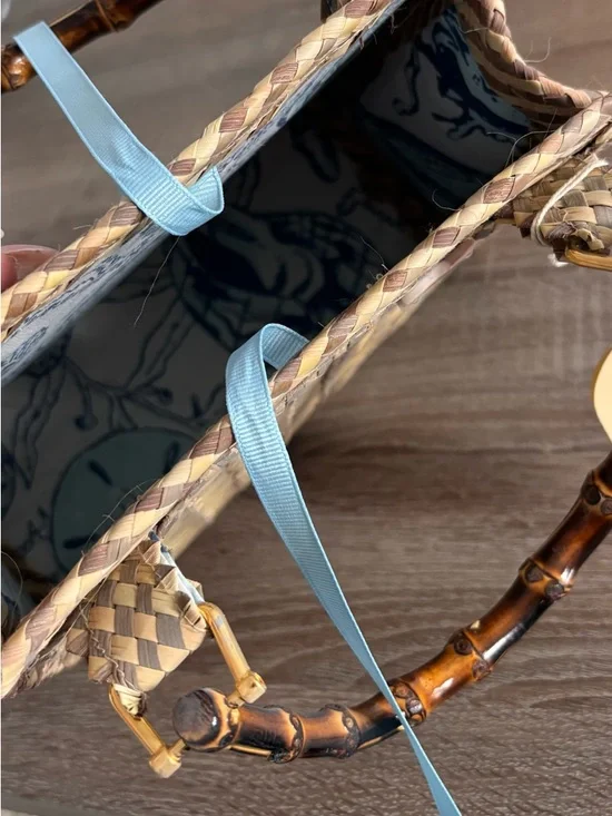 The Plait Lady - Bahamian Handwoven Straw Tote - Picture 4 of 6